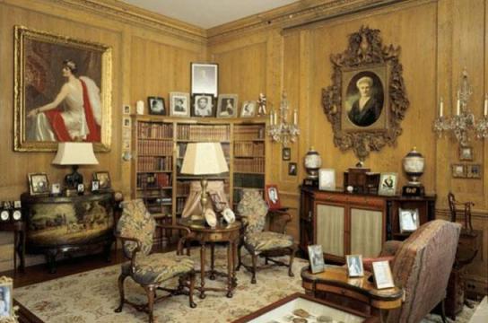 Hillwood Museum, Mansion Library